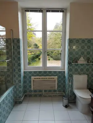 Salle de bains dans l'établissement Chambres d'hôtes Saint Denis