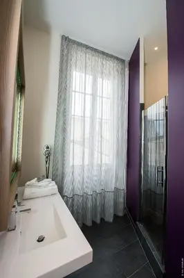 Salle de bains dans l'établissement Hôtel François Premier Cognac Centre