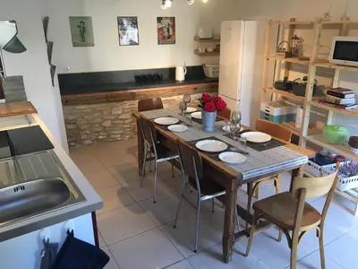 Cuisine ou kitchenette dans l'établissement Les Trois Piliers
