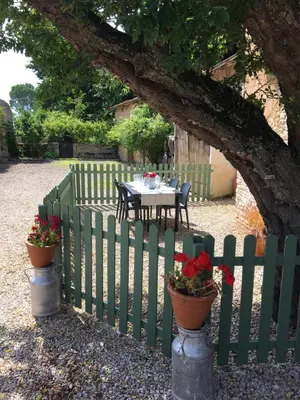 Jardin de l'établissement Les Trois Piliers