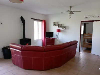 Télévision ou salle de divertissement dans l'établissement Le Petit Moulin, Ste Soline