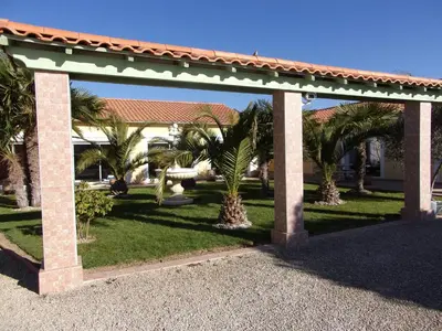 Jardin de l'établissement 19 Rue du Cadran