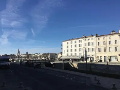 Plan de l'établissement Appartement centre ville près du port avec parking et wifi