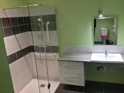 Salle de bains dans l'établissement Gite de Villodier