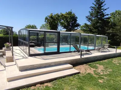 Piscine de l'établissement la bouquetiere ou située à proximité