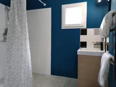 Salle de bains dans l'établissement Pescalis Résidence Les Maisons du Lac