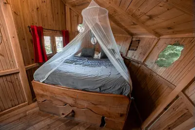 Un ou plusieurs lits dans un hébergement de l'établissement Domaine de Dienné - Villages Vacances