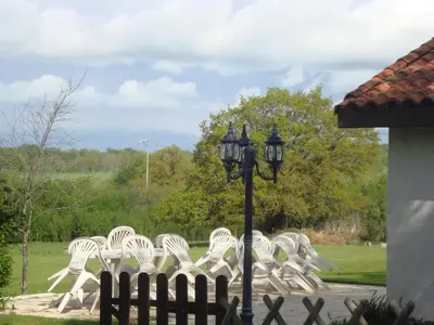 Jardin de l'établissement La Croix Gîtes