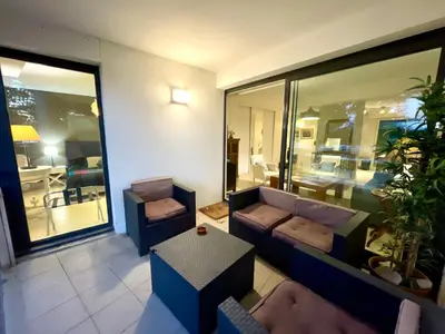 Coin salon dans l'établissement Vue exceptionnelle sur les Tours ! Charme et tranquillité