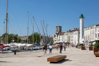 Clients de l'établissement Tour de Nesle La Rochelle Vieux Port 3 etoiles