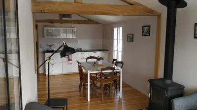 Cuisine ou kitchenette dans l'établissement Le Gué Renard-un Balcon Sur La Charente