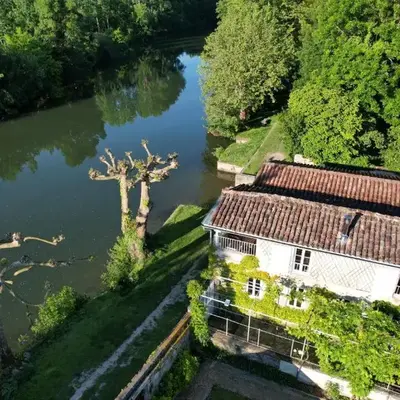 Le Gué Renard-un Balcon Sur La Charente