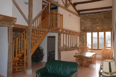 Coin salon dans l'établissement Villa Gites Chambre d hôtes avec piscine Dordogne 2-4-6-8-10 personnes