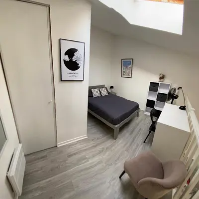 Un ou plusieurs lits dans un hébergement de l'établissement Appartement 4 pers Parking inclus 5 min Gare Tout équipé La Rochelle