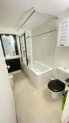Salle de bains dans l'établissement Appartement 4 pers Parking inclus 5 min Gare Tout équipé La Rochelle