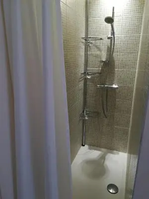 Salle de bains dans l'établissement Les Marmottes Charentaises