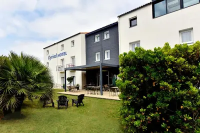 Jardin de l'établissement Hôtel Kyriad La Rochelle Centre Ville