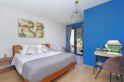 Un ou plusieurs lits dans un hébergement de l'établissement L Esprit du Clain chambres d hôtes au calme proches du Futuroscope Golf et Lac de St Cyr
