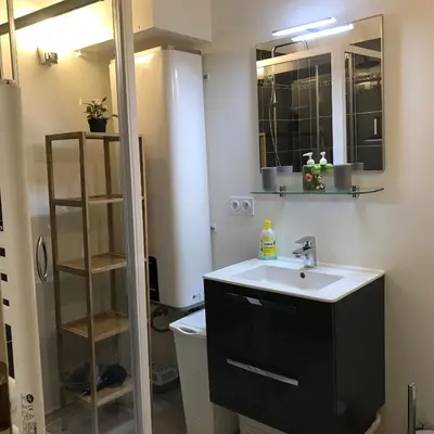 Salle de bains dans l'établissement Les Trémières