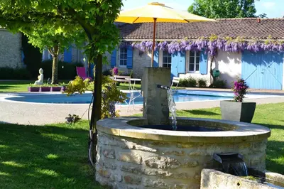 Jardin de l'établissement L'instant bleu