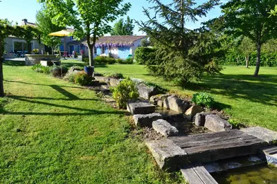 Jardin de l'établissement L'instant bleu
