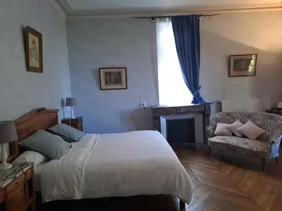 Un ou plusieurs lits dans un hébergement de l'établissement Château de la Redortière
