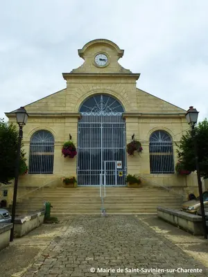 Plan de l'établissement Logis Hôtel & Restaurant Le Saint Savinien