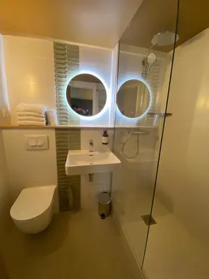 Salle de bains dans l'établissement Green Hôtels Poitiers
