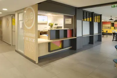 Cuisine ou kitchenette dans l'établissement B&B HOTEL Angoulême