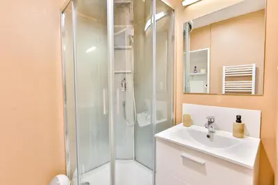 Salle de bains dans l'établissement LE SAINT JACQUES #Centre ville