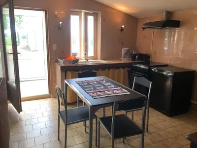 Cuisine ou kitchenette dans l'établissement Chez Lysette