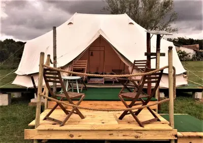 Plan de l'établissement French Fields Luxury Glamping Original Mongolian Yurt