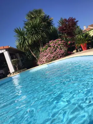 Piscine de l'établissement La Roseraie ou située à proximité