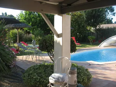 Piscine de l'établissement La Roseraie ou située à proximité