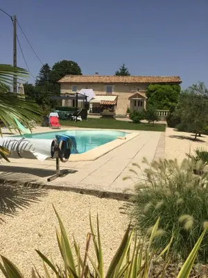 Piscine de l'établissement Chambre chez l'habitant dans Jolie maison de campagne ou située à proximité