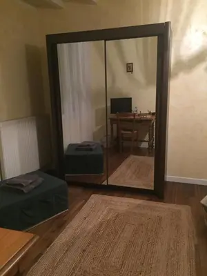 Télévision ou salle de divertissement dans l'établissement Chambre chez l'habitant dans Jolie maison de campagne
