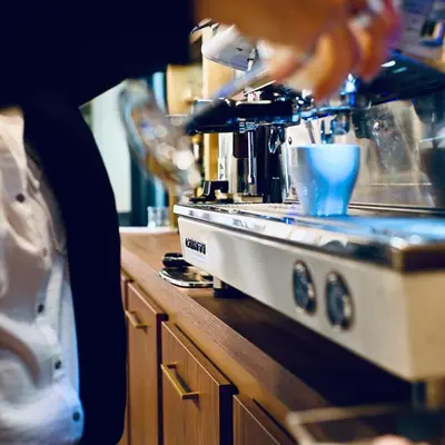 Cuisine ou kitchenette dans l'établissement Logis Hôtel-Restaurant LE FONTARABIE