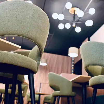 Coin salon dans l'établissement Logis Hôtel-Restaurant LE FONTARABIE