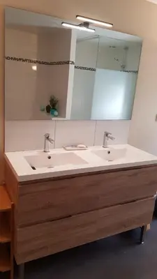 Salle de bains dans l'établissement La Demeure D'Ezilda
