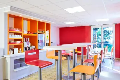 Cuisine ou kitchenette dans l'établissement Premiere Classe La Rochelle Nord - Puilboreau