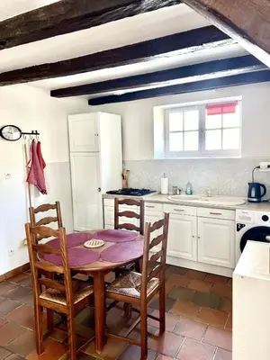 Cuisine ou kitchenette dans l'établissement Le Petit Brétigny