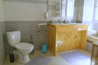 Salle de bains dans l'établissement BEST SAINTONGE
