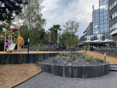 Jardin de l'établissement Novotel Poitiers Site du Futuroscope