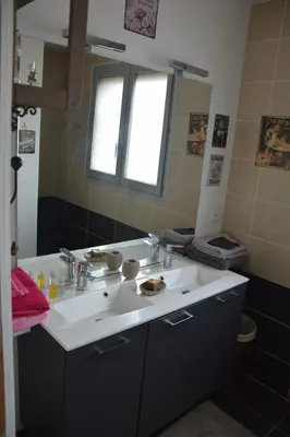 Salle de bains dans l'établissement Au gué du bois