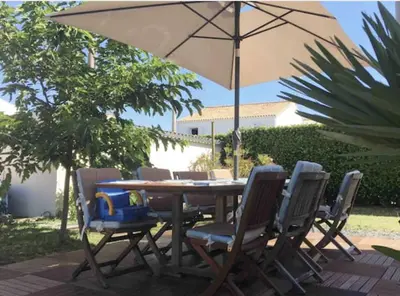 Jardin de l'établissement Maison de campagne Chez Trabou et Loulou 20 min de La Rochelle