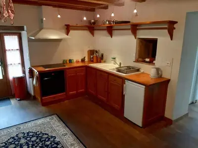 Cuisine ou kitchenette dans l'établissement Wisteria Cottage