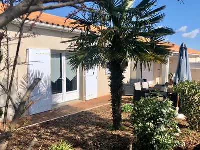Jardin de l'établissement LE RENDEZ VOUS DES VACANCES