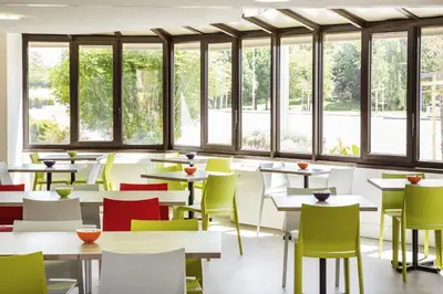 Restaurant ou autre lieu de restauration dans l'établissement ibis Styles Niort Poitou Charentes