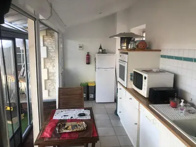 Cuisine ou kitchenette dans l'établissement Suite en Terrasse à Cognac