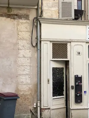 Plan de l'établissement Le Pilori - Centre Historique, en face du musée du Pilori, à 2mn à pied de l'hyper centre et proche toutes commodités, WIFI-Netflix